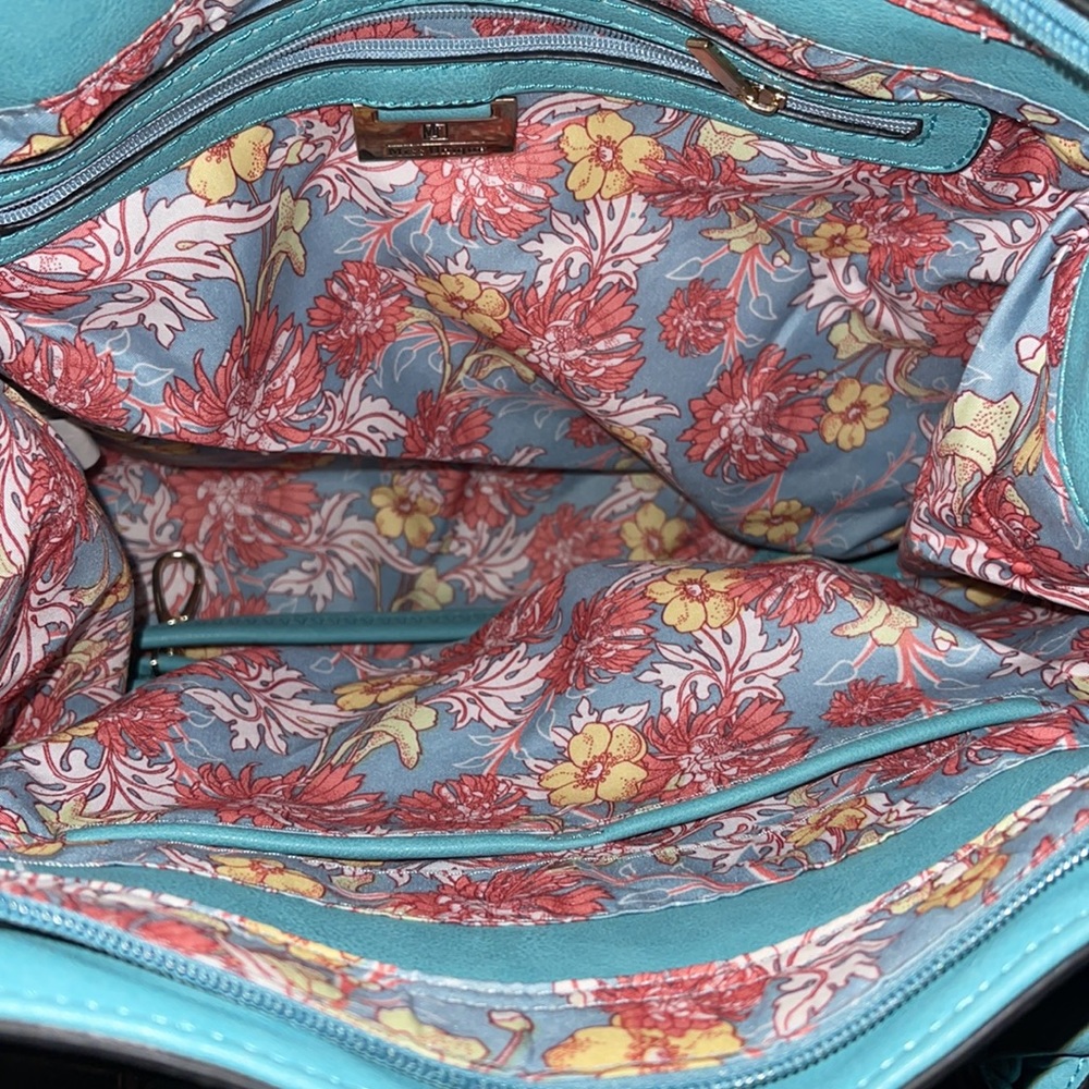 Purse - Picture 2 of 2
